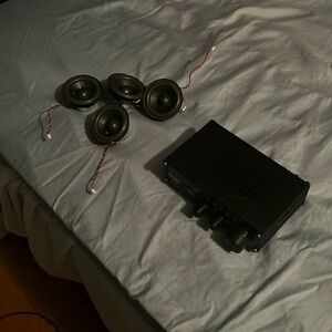 800 watt amp with 500 watt mini subs